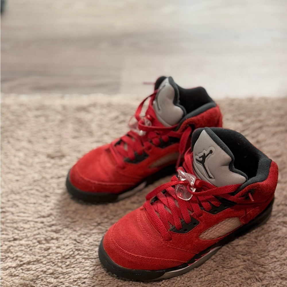 Red Jordan 5s